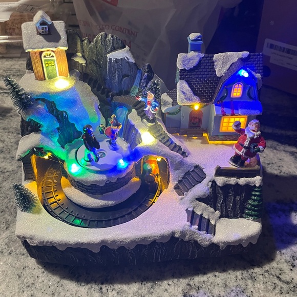 Valery Madelyn Christmas Village - Picture 2 of 11